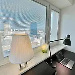 公寓 Orange 2 2xmetro Fast Wifi 50'tv Netflix Hbo Appletv+ Panorama 华沙