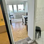 Orange 2 2xmetro Fast Wifi 50'tv Netflix Hbo Appletv+ Panorama Appartement Varsovie
